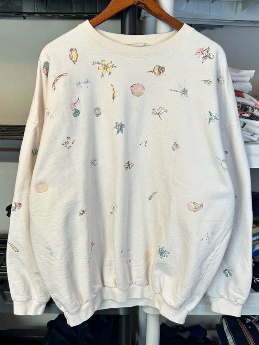 Vintage 90s Cream seashell & nature print sweatshirt